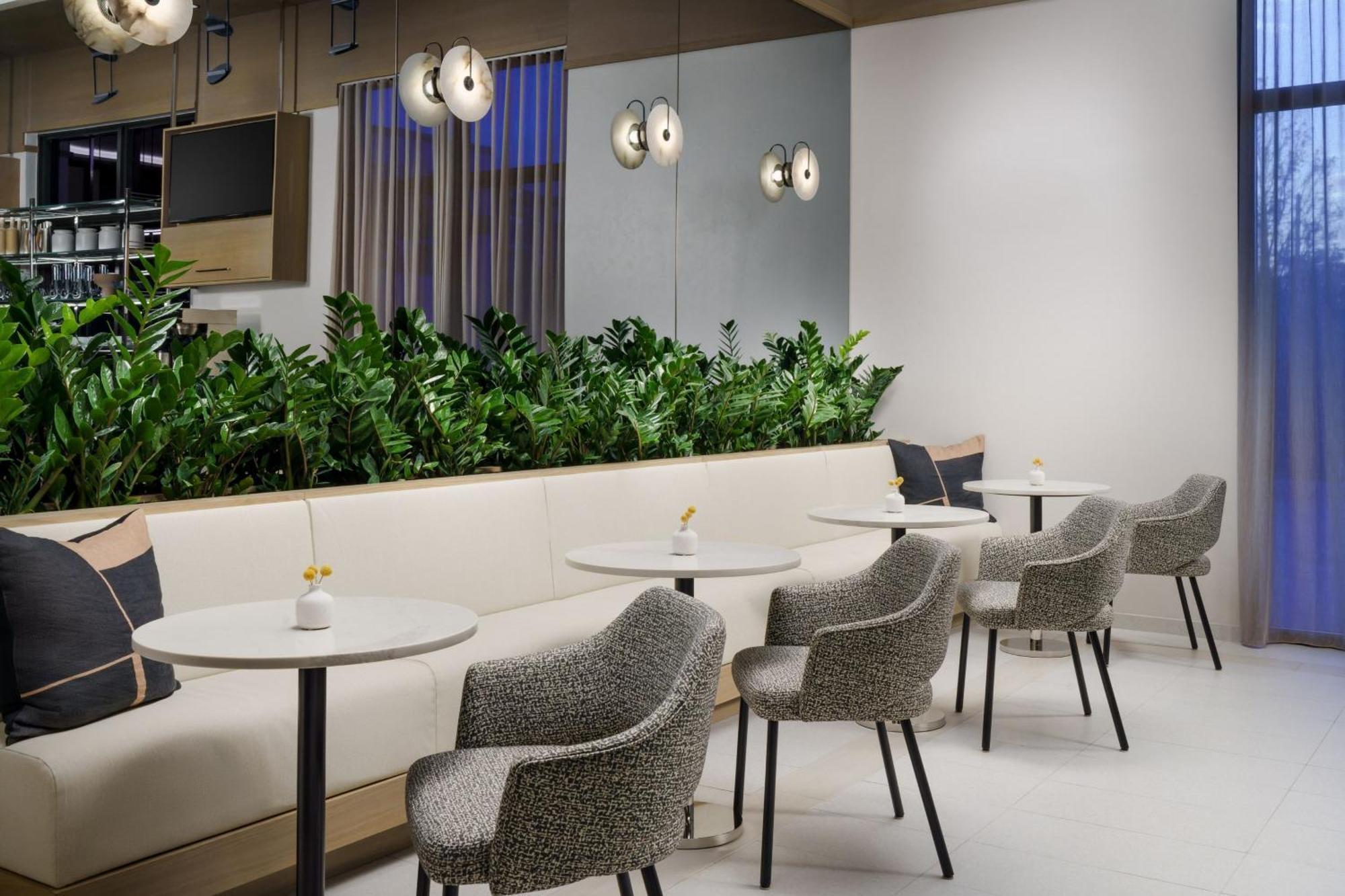 Ac Hotel By Marriott Naples 5Th Avenue المظهر الخارجي الصورة